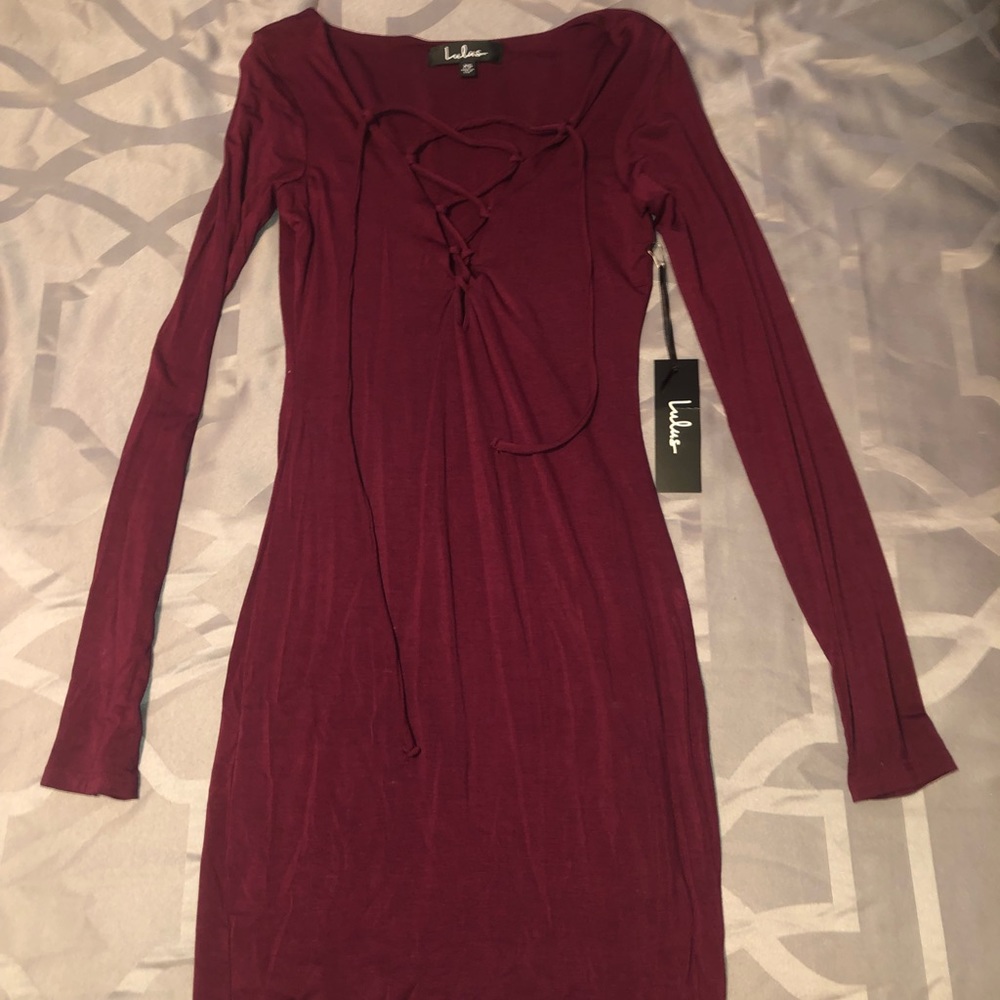 Body-Con maroon tie up dress
